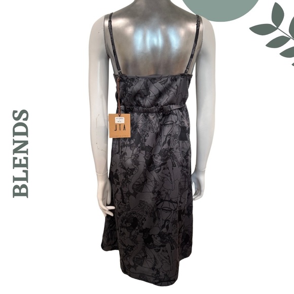 🛍️3/$40 Blends Rumi Dress in Black Grey Graphic Print Spaghetti Strap Size Small - Picture 4 of 6